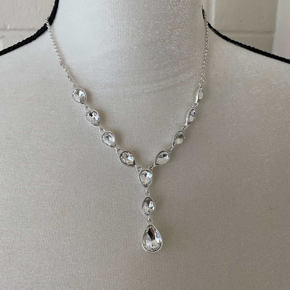 brand new silver and crystal dangle necklace